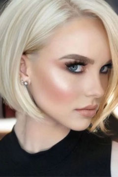 خبرة 25 عاماً في صالونات التجميل